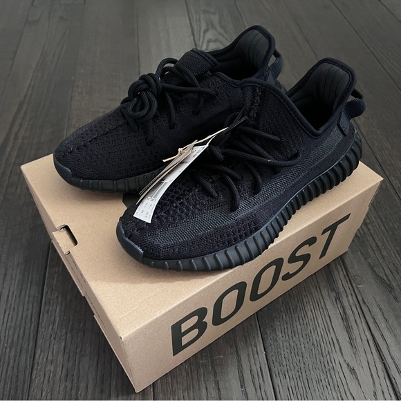 YEEZY BOOST 350 v2 - Picture 1 of 2